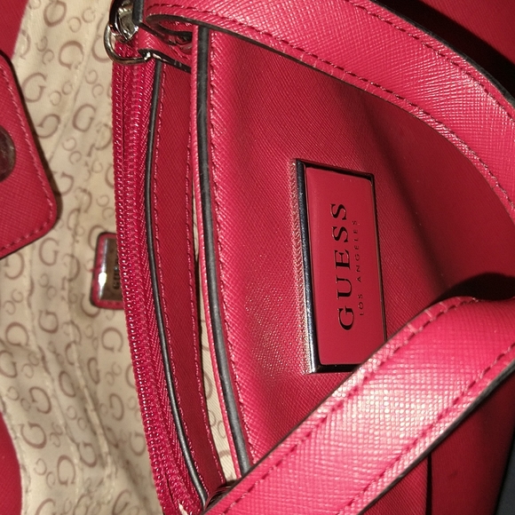 Guess Bag - Picture 2 of 4